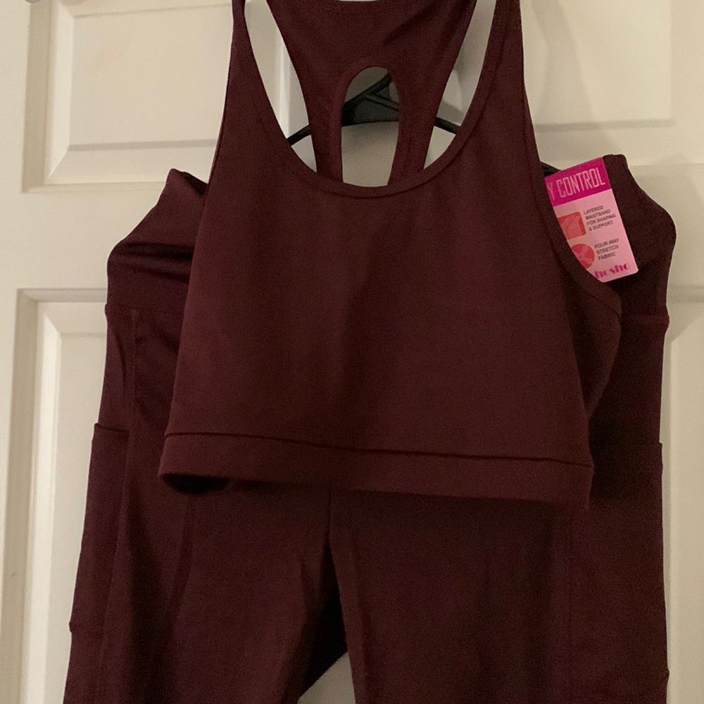 Exercise gym set . New new worn . Size large .